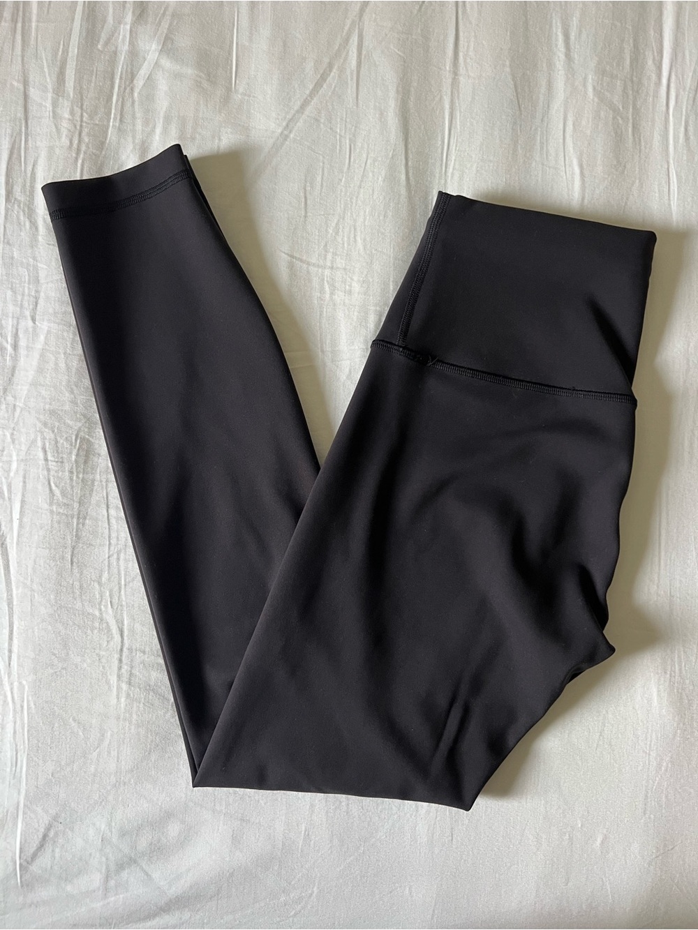 Lululemon Wunder Train High-Rise Tight 25" - Size 6